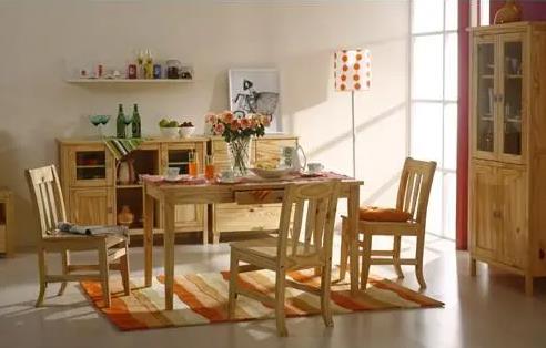 松木家具怎么樣，松木家具的優(yōu)缺點(diǎn)有哪些？