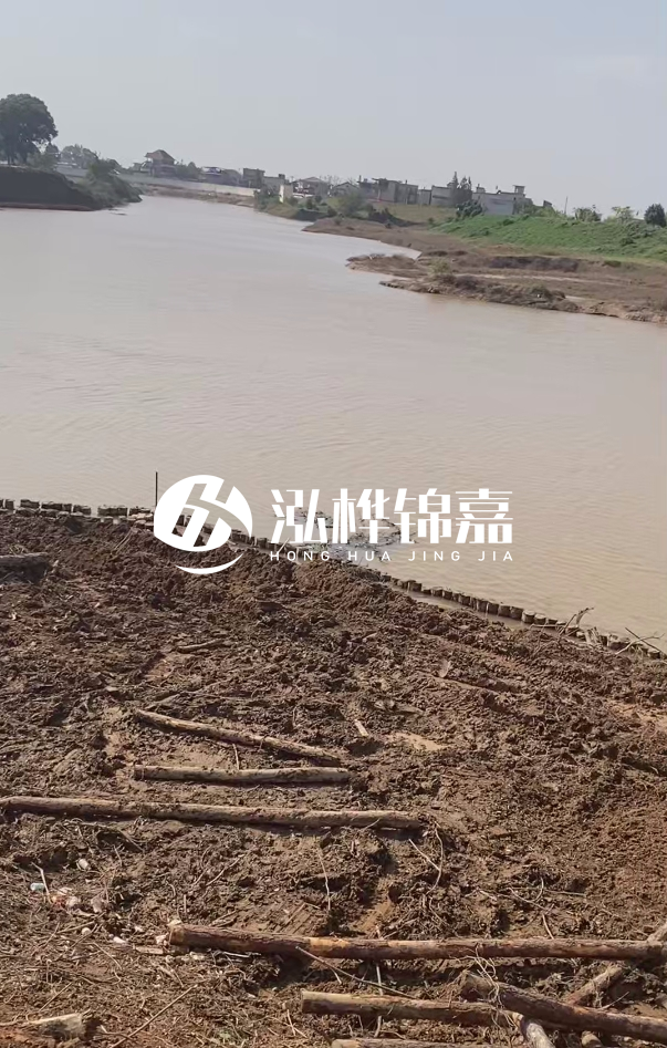 打松木樁施工用什么機(jī)械最好-松木樁施工技術(shù)要求？