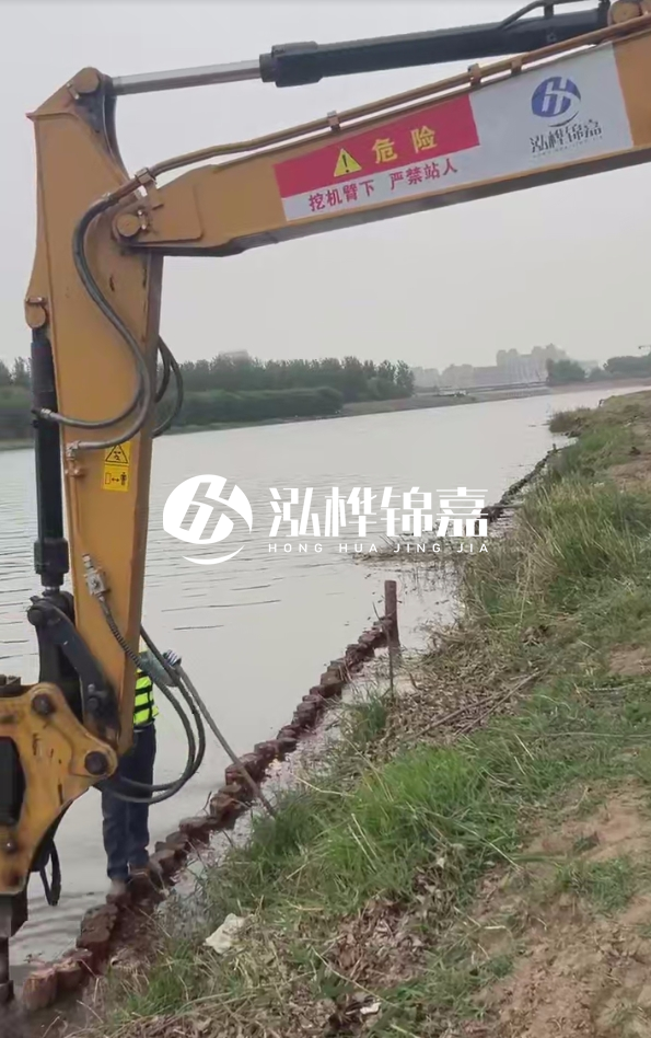 防汛木樁為什么要選擇松木？防汛木樁一根的價格是多少？