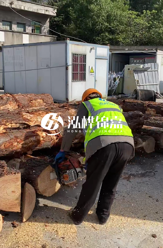 湖北有打樁木源頭工廠嗎？4米8公分松木樁多少錢一根？