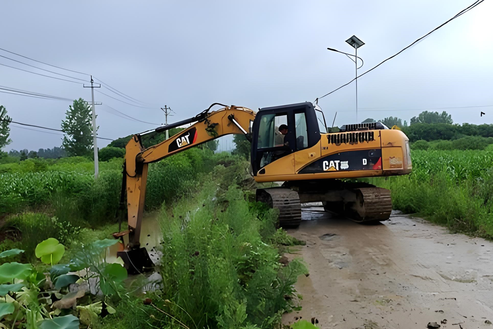 貴州沼澤地灘涂清淤公司有哪些-船挖清淤單價(jià)是多少？