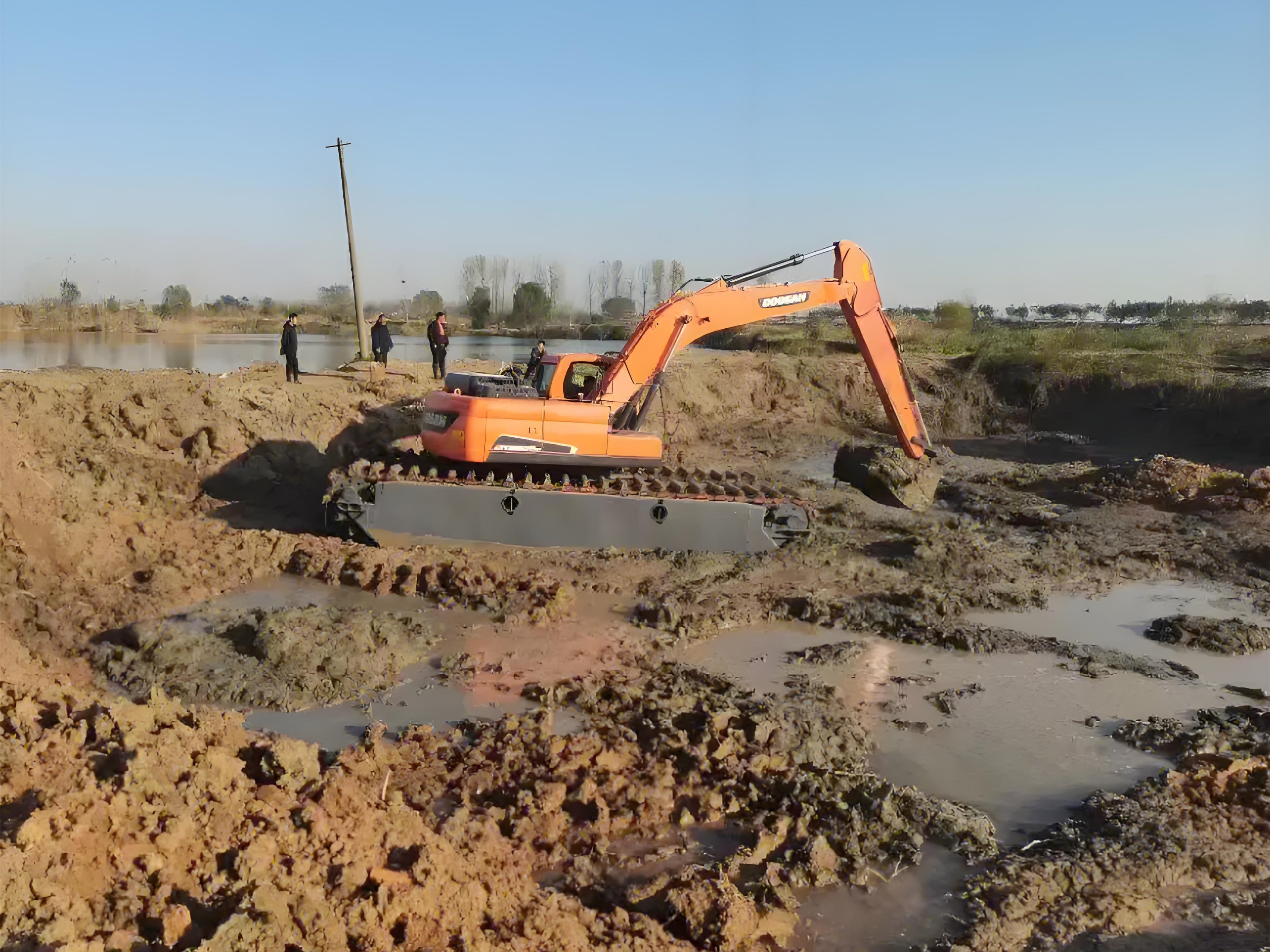 河南洛陽(yáng)挖機(jī)清淤施工隊(duì)-魚(yú)塘清淤的人工和機(jī)械哪種更劃算？