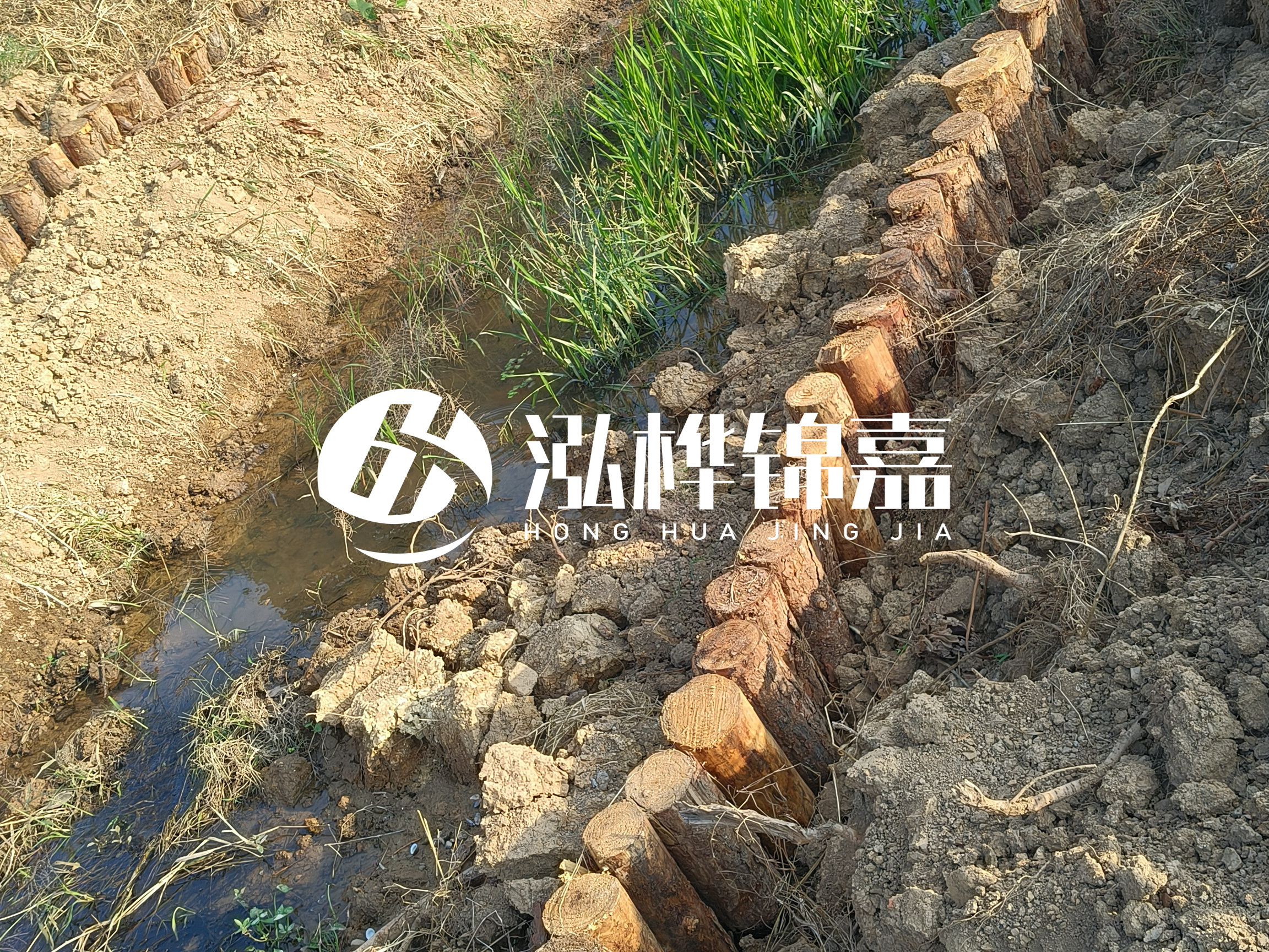 松木樁批發(fā)廠家泓樺錦嘉-樁間距指的是什么間距？