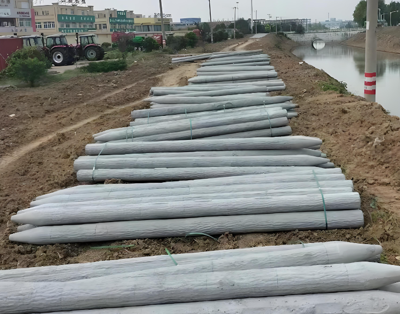 水泥仿木樁施工隊泓樺錦嘉 - 水泥圓樁和方樁哪個更適合做圍欄柱？